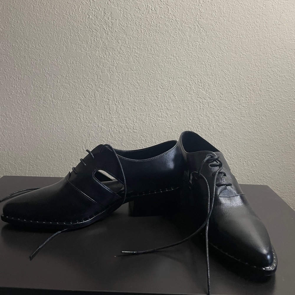 NWB Able Lizett Derby Cut Out in Black Size 6